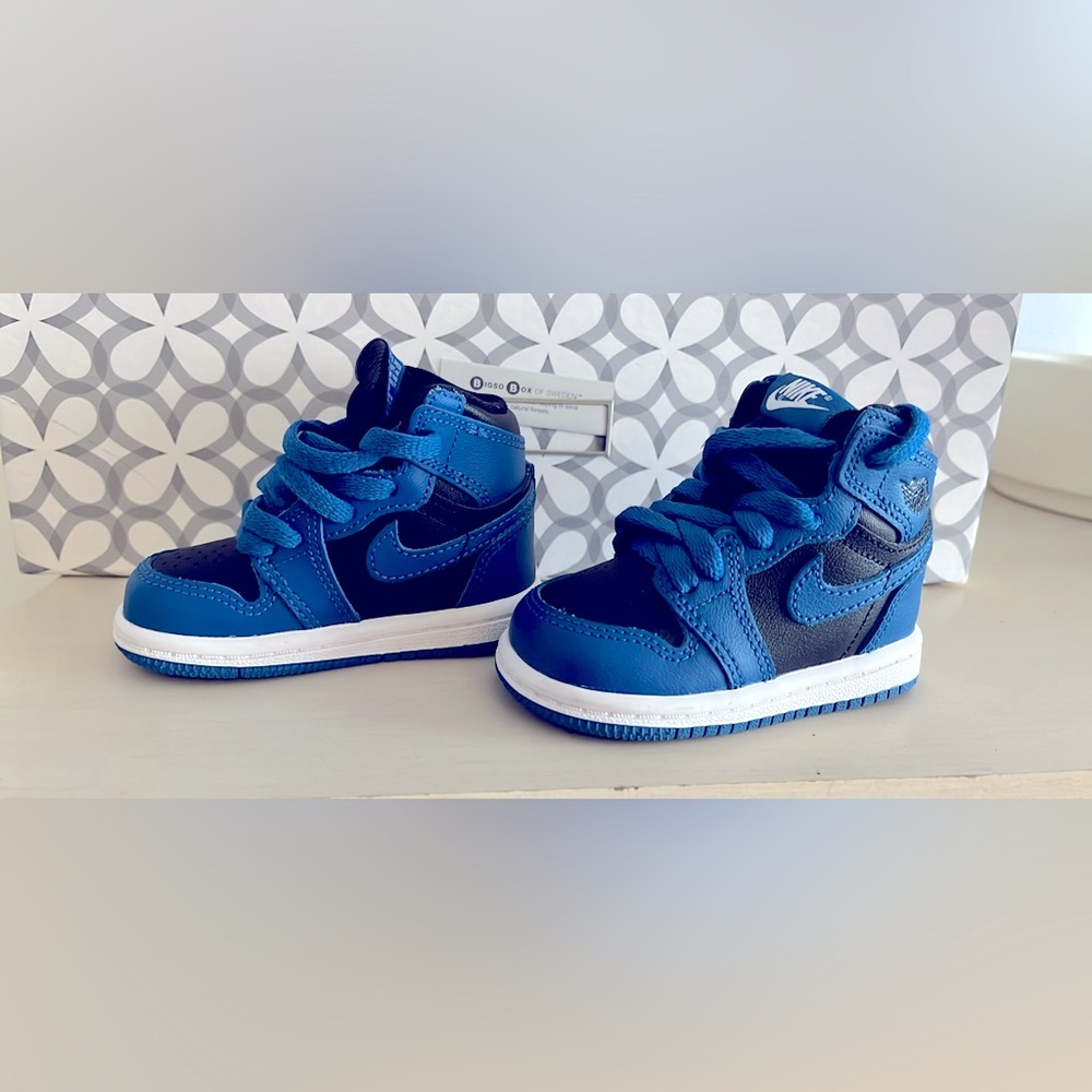 Nike toddler sneaker